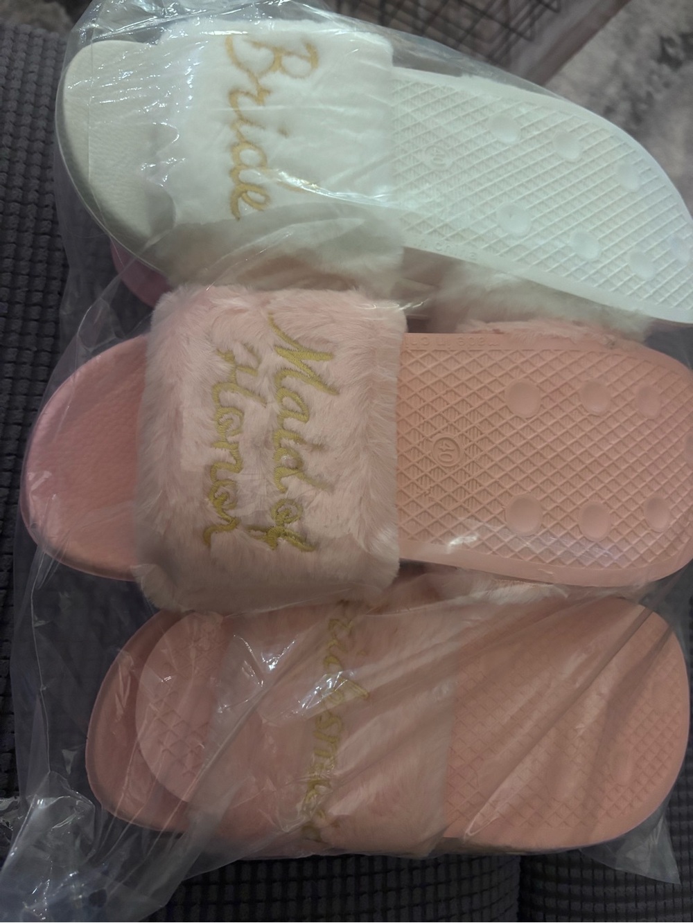 Bride/Maid of Honor/Bridesmaid slippers. (084)